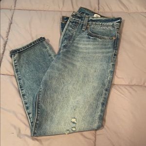 Levi white oak boyfriend/straight jeans